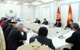 жээнбеков НГ апрель.jpg