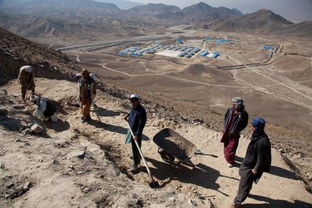 Mes_Aynak_archeologists.jpg