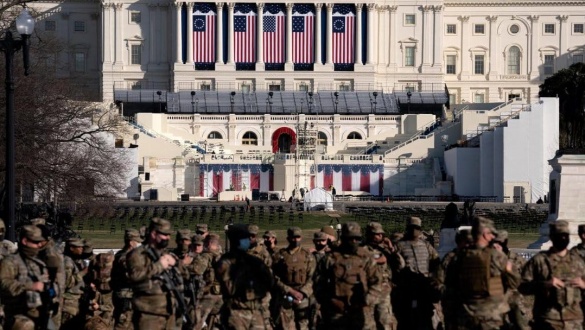 7f8d779-210115094128-13-us-capitol-security-super-169.jpg