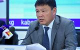 канат Аманкулов в кабаре.jpg