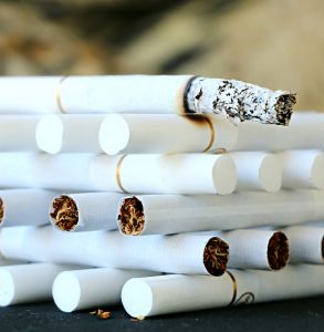 cigarette-1642232_1920.jpg